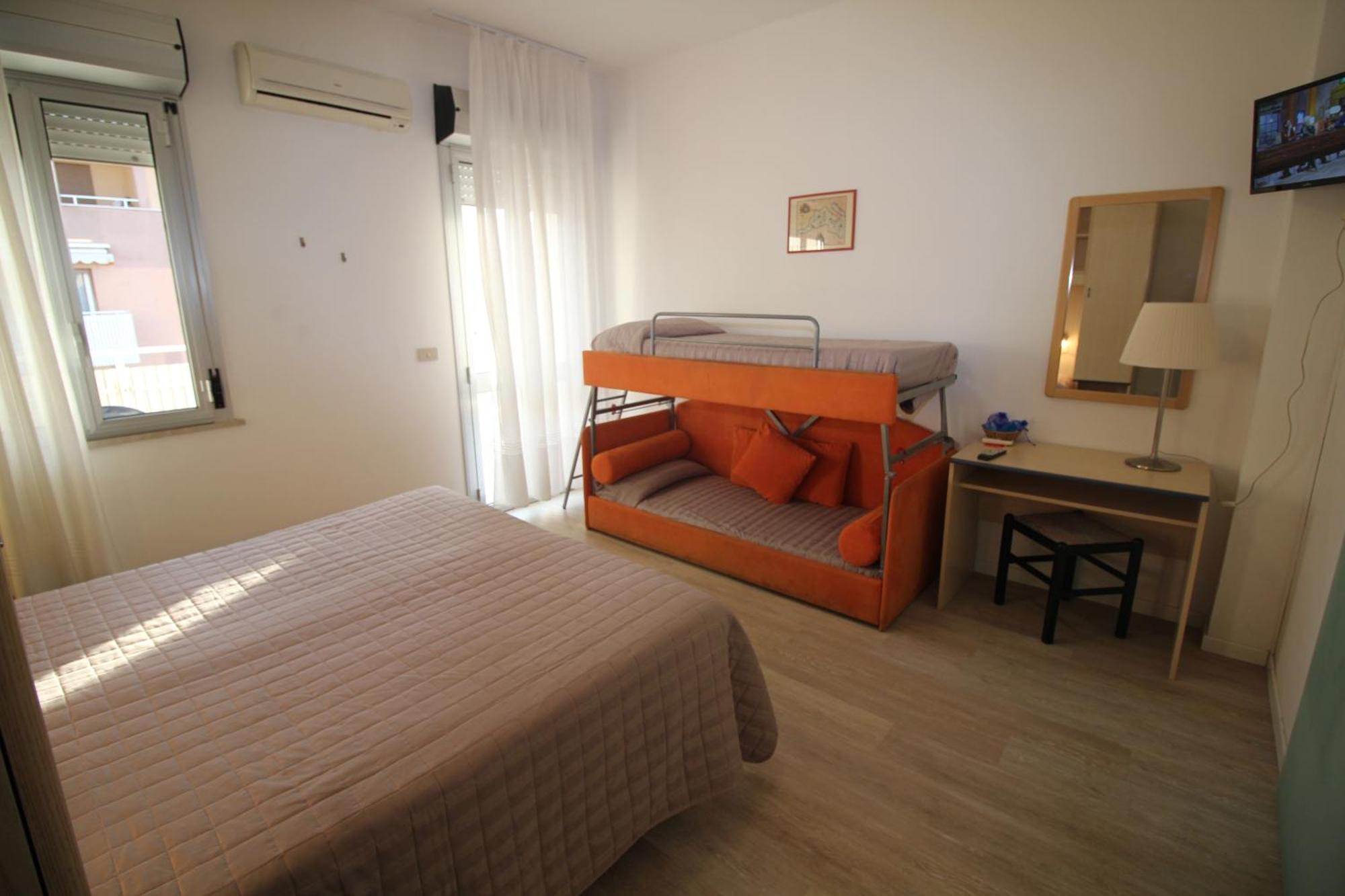 Hotel Firenze Каорле Экстерьер фото