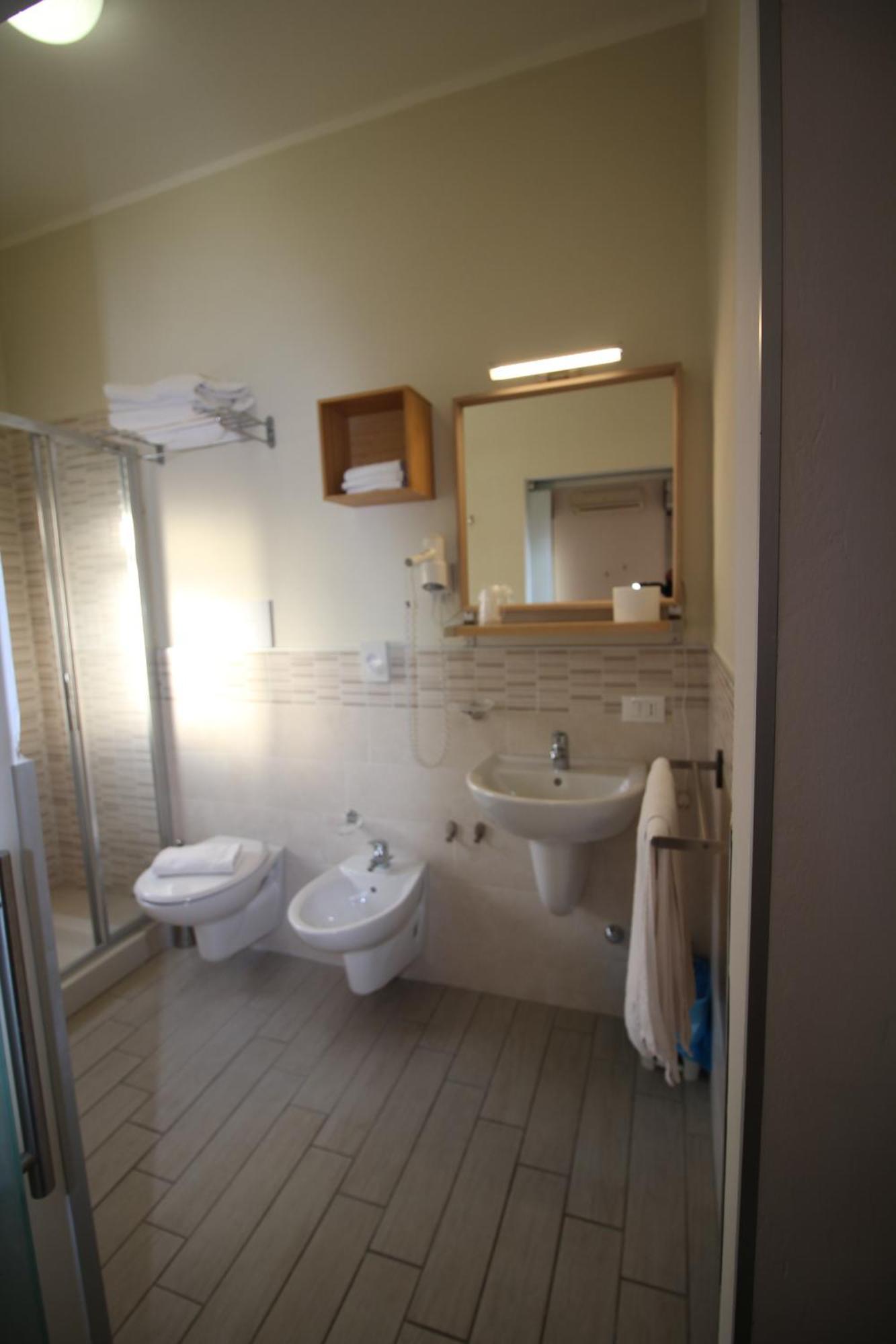 Hotel Firenze Каорле Экстерьер фото