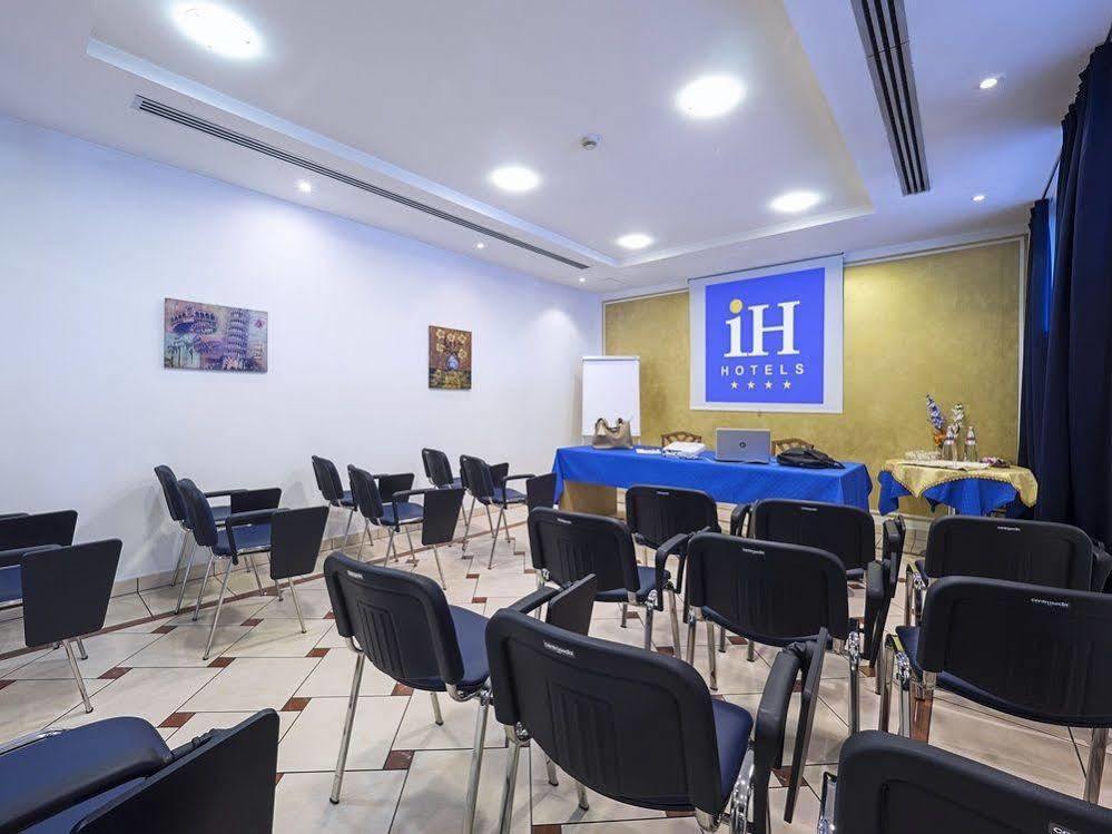 Hotel Firenze Каорле Экстерьер фото
