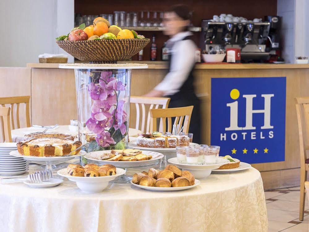 Hotel Firenze Каорле Экстерьер фото